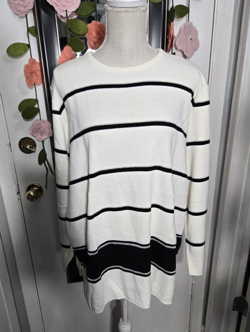 Jaclyn Smith Striped Sweater Metallic Sz Large